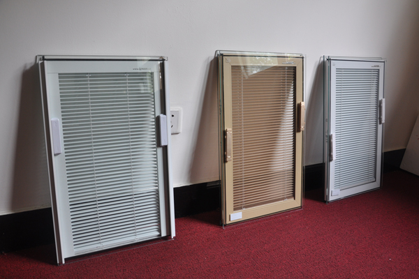 鋼化百葉防火玻璃